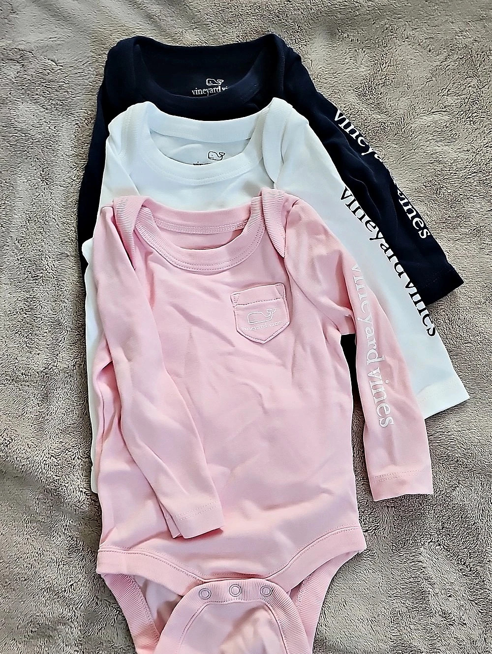 Vineyard Vines Long-Sleeve Whale Pocket Bodysuit Bundle 0-3M